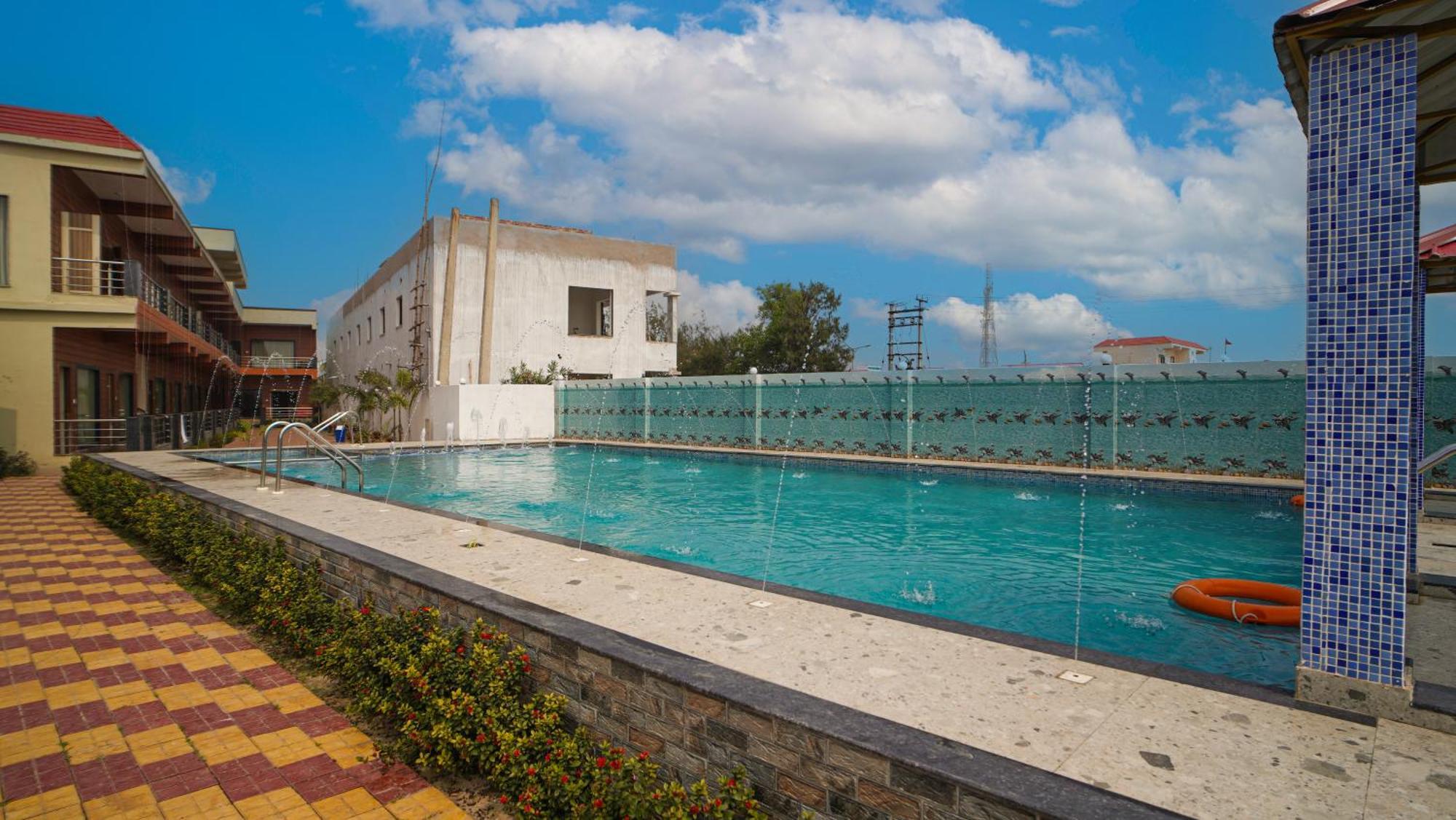 Sea Queen Beach Resort On Beach !! Couple Friendly Family Resort !! Mandarmani Exteriér fotografie